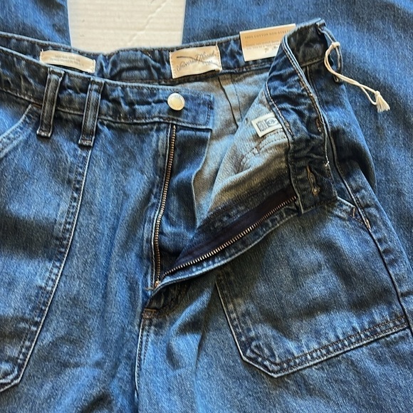 NWT-universal thread-10 short-medium denim-high-rise, wide leg jeans - Picture 10 of 14